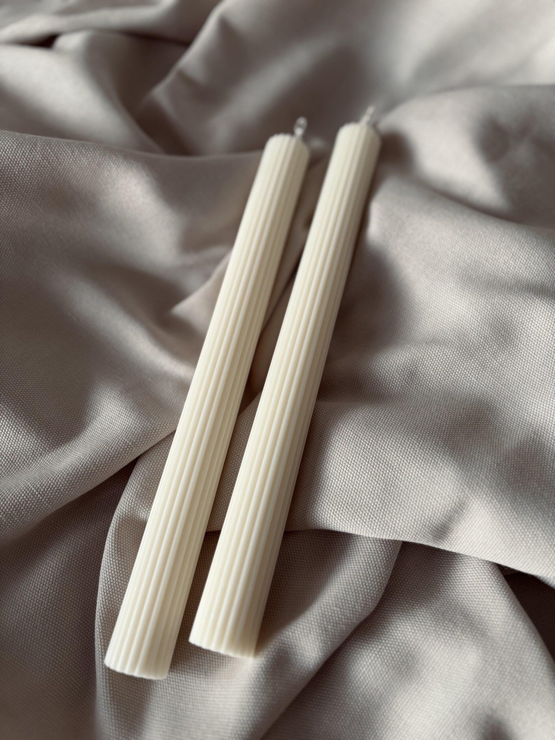 Świece Delikatne 2 szt.<br> 25 cm x 2,2 cm - obrazek 4