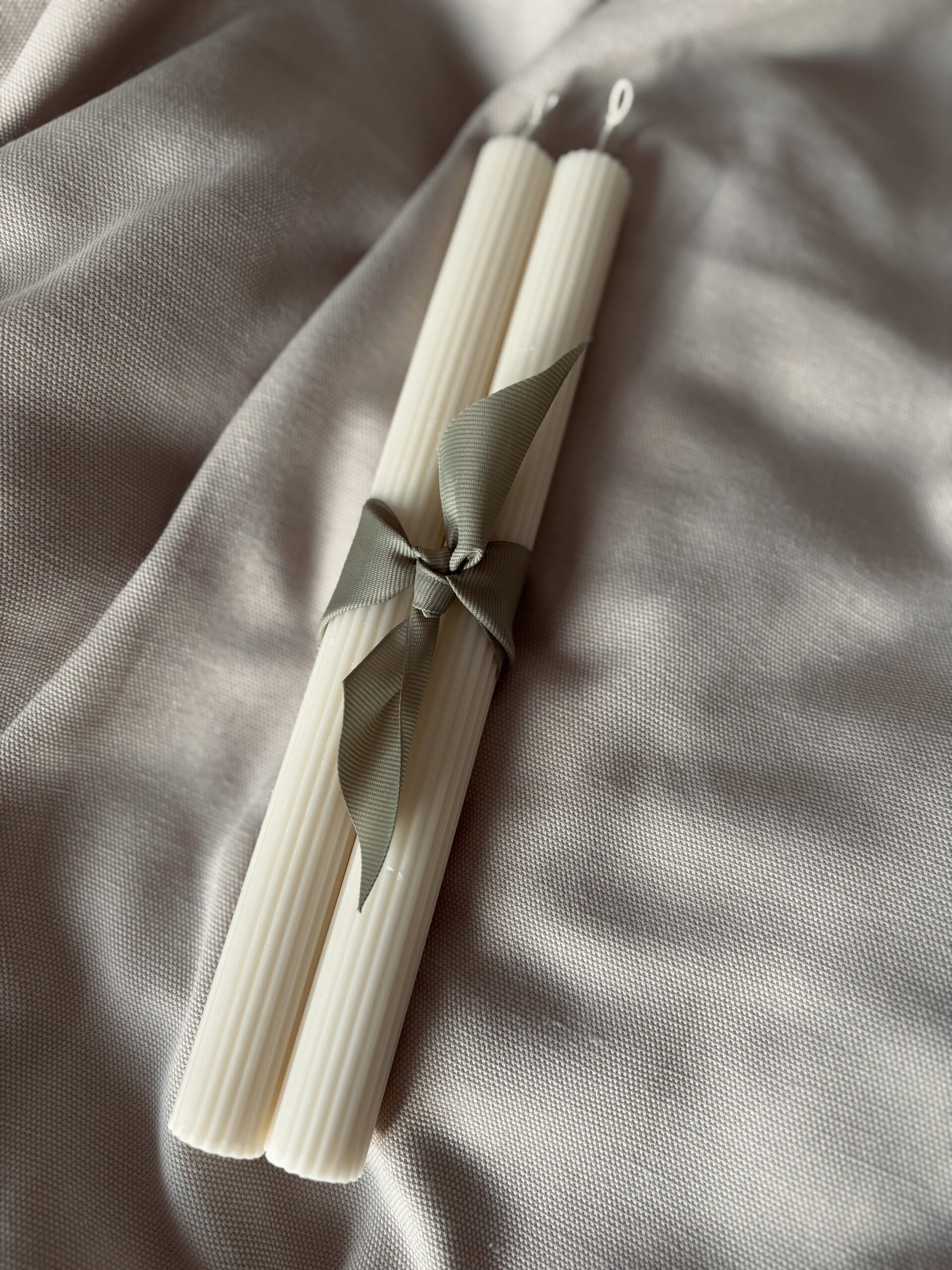 Świece Delikatne 2 szt.<br> 25 cm x 2,2 cm